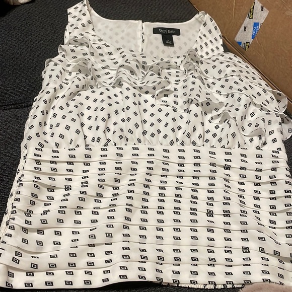 NWT WHBM Mini Cool Ruffle Shell White with Black Blouse